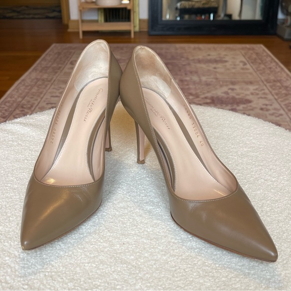 Gianvito Rossi MILANO pumps - Picture 1 of 15